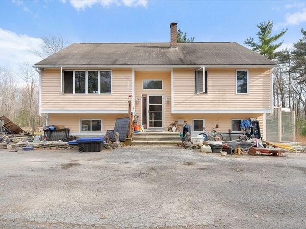 6 Plum Tree Ln, Hubbardston, MA 01452