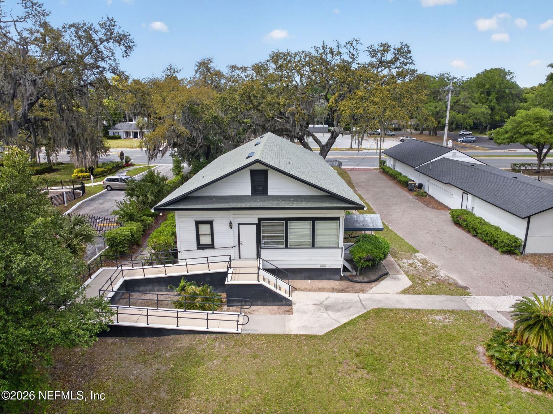 4004 Atlantic Boulevard, Jacksonville, FL 32207 Photo