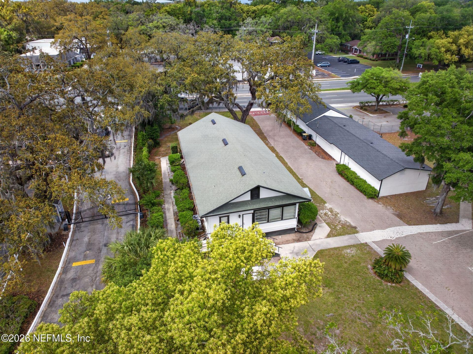 4004 Atlantic Boulevard, Jacksonville, FL 32207 Photo