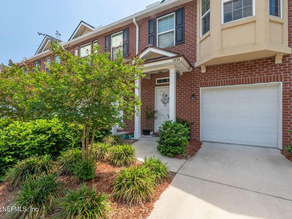 1636 LANDAU Road, Jacksonville, FL 32225