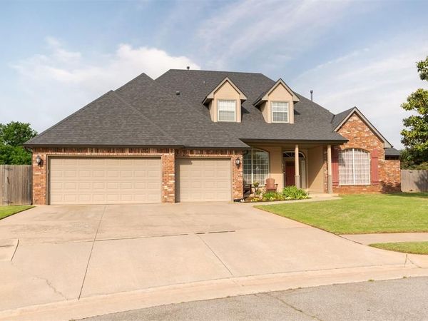 13909 Plantation Way, Edmond, OK 73013