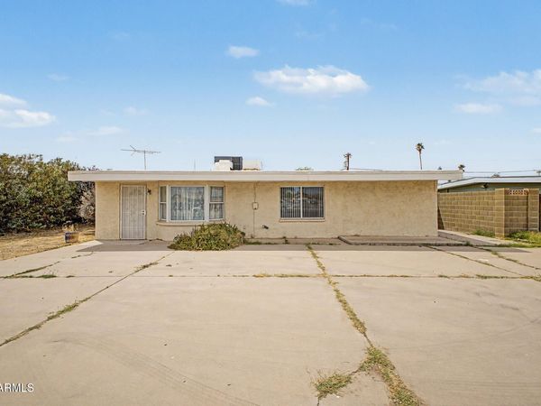 913 N TREKELL Road, Casa Grande, AZ 85122