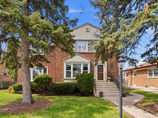 912 Hull Avenue, Westchester, IL 60154