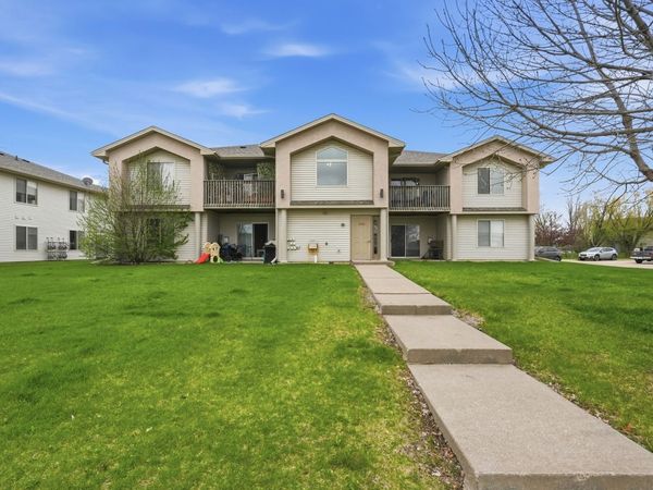 1355 Jones Boulevard, Unit 5, North Liberty, IA 52317