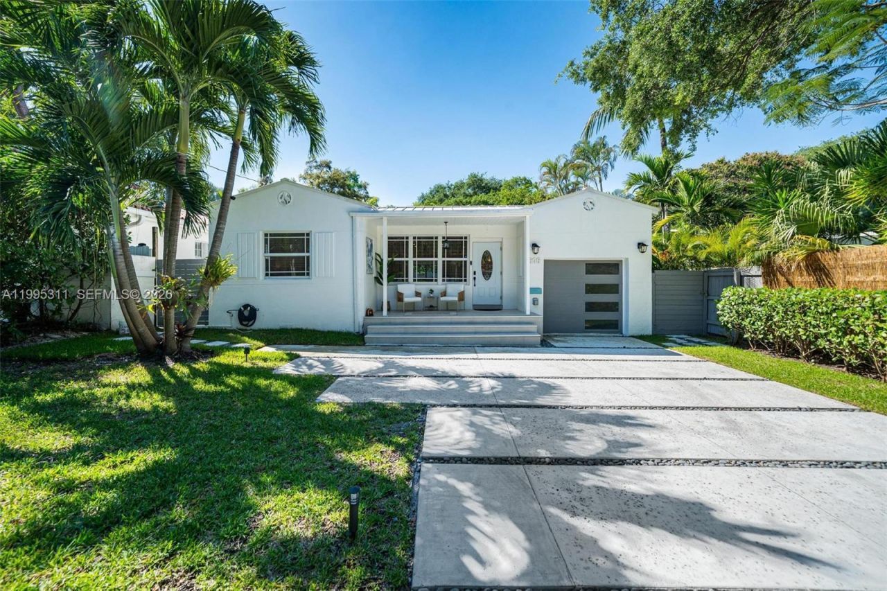 696 NE 67th St, Miami, FL 33138 Photo