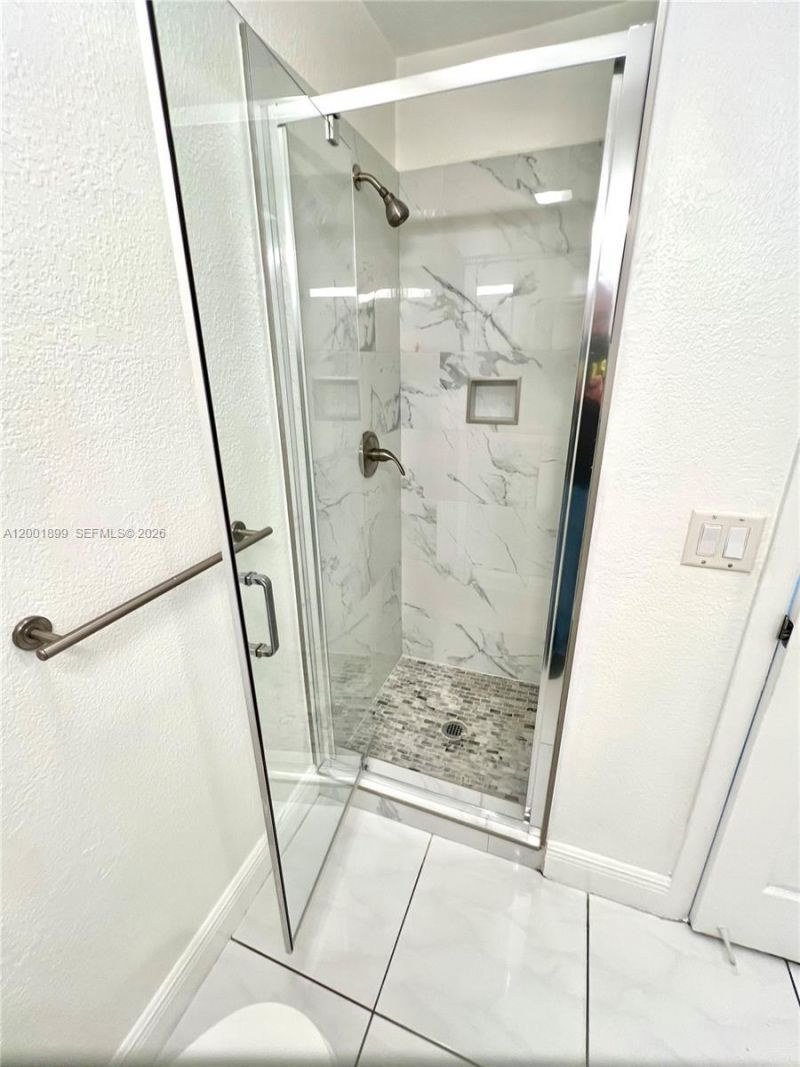 6109 NW 171st St, Hialeah, FL 33015 Photo