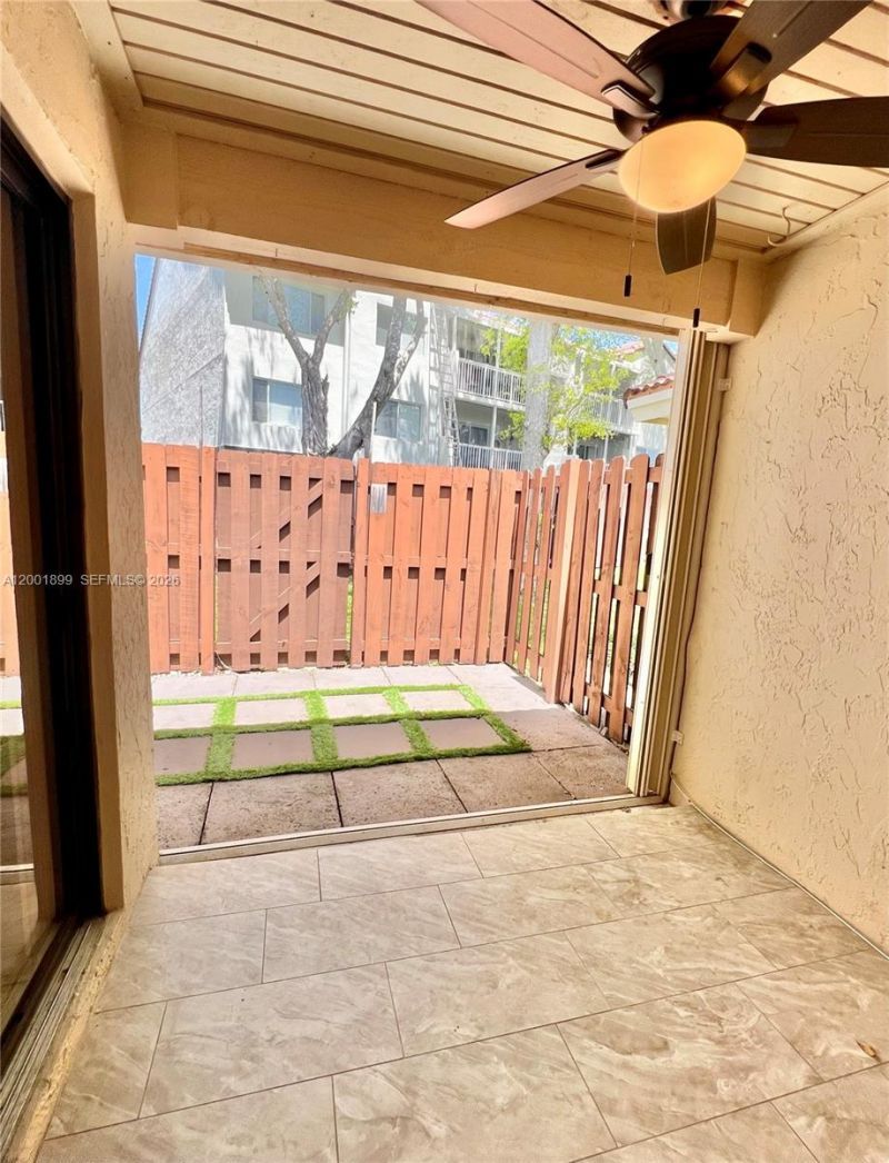 6109 NW 171st St, Hialeah, FL 33015 Photo