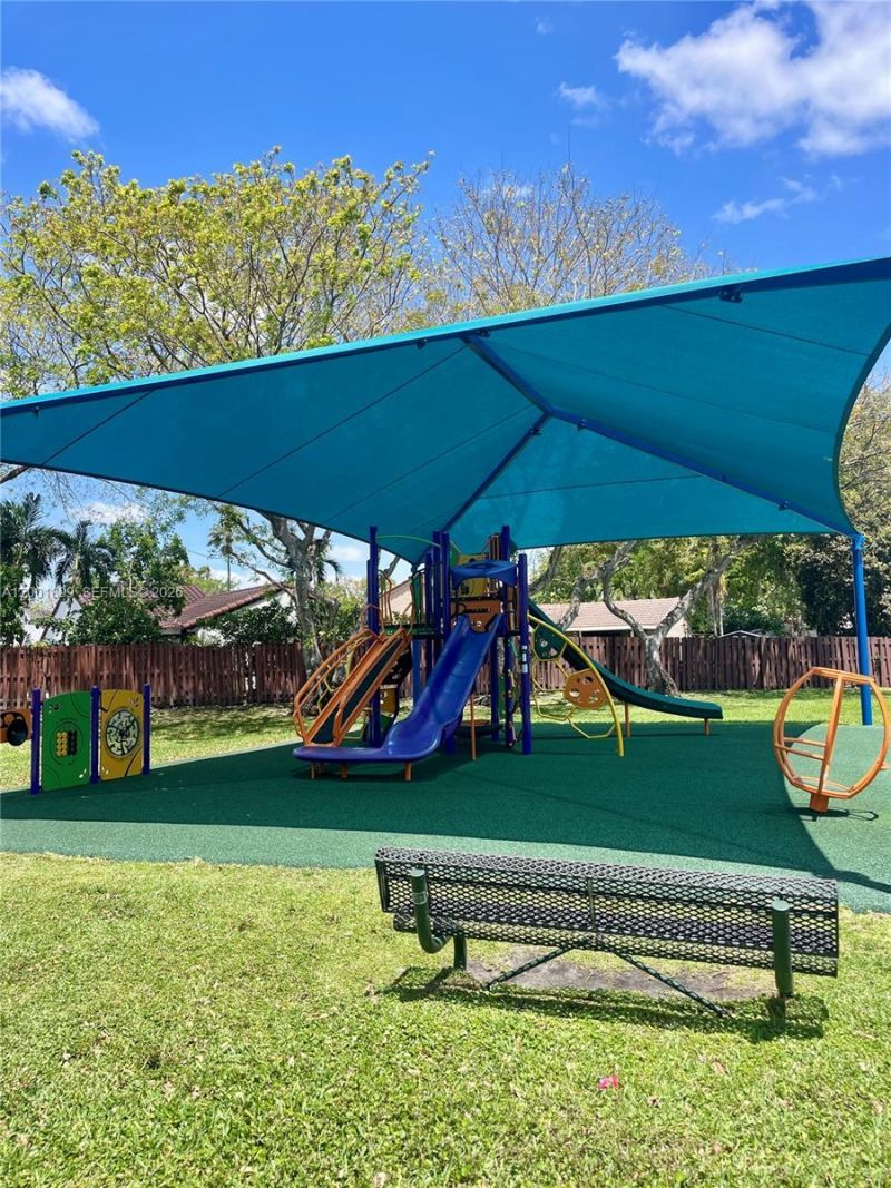 6109 NW 171st St, Hialeah, FL 33015 Photo