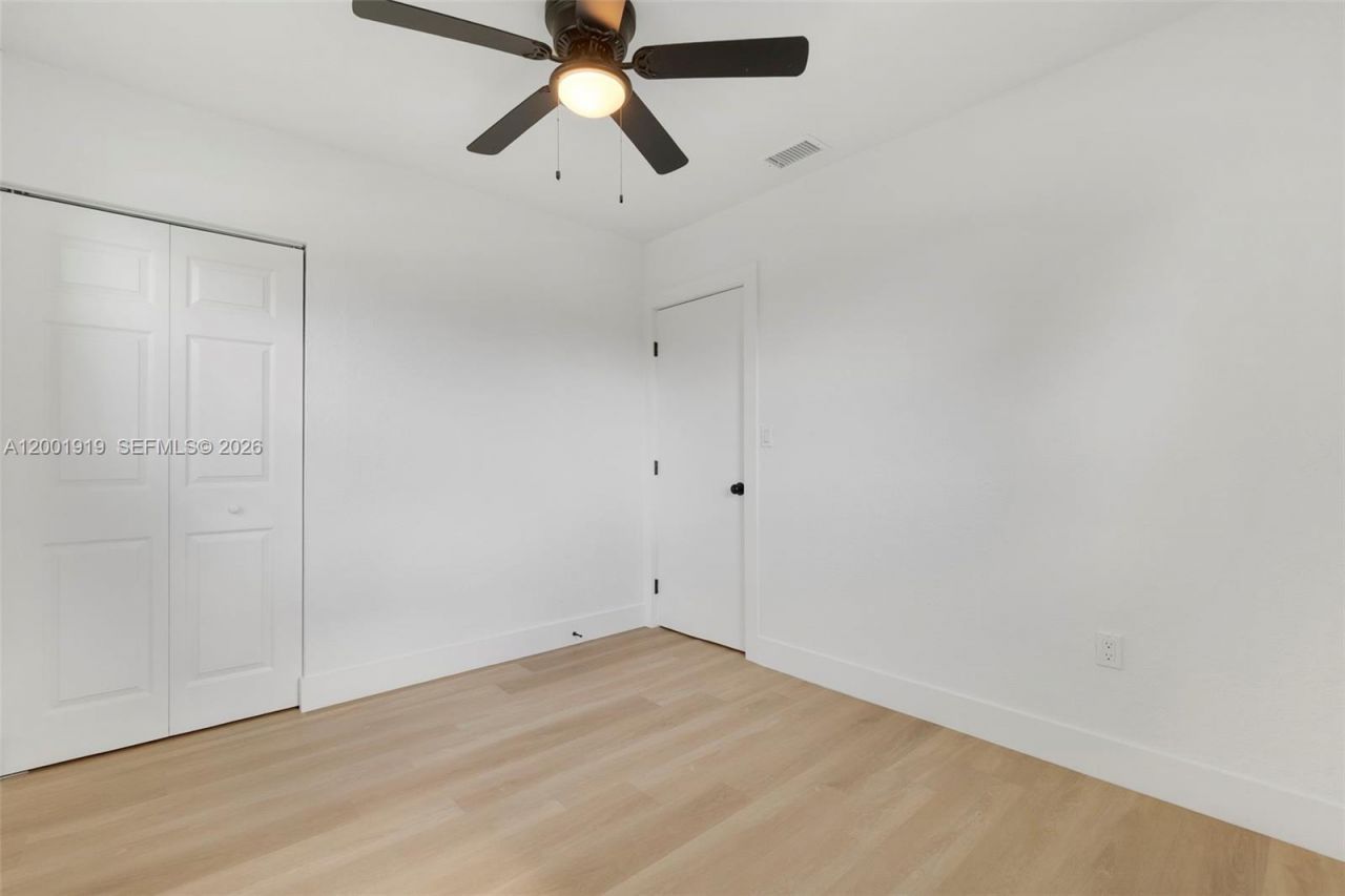 7970 NW 176th St, Hialeah, FL 33015 Photo