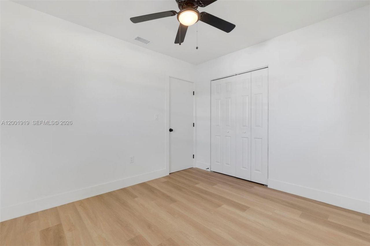 7970 NW 176th St, Hialeah, FL 33015 Photo