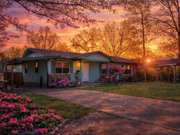 1304 Hickory Avenue, Mena, AR 71953