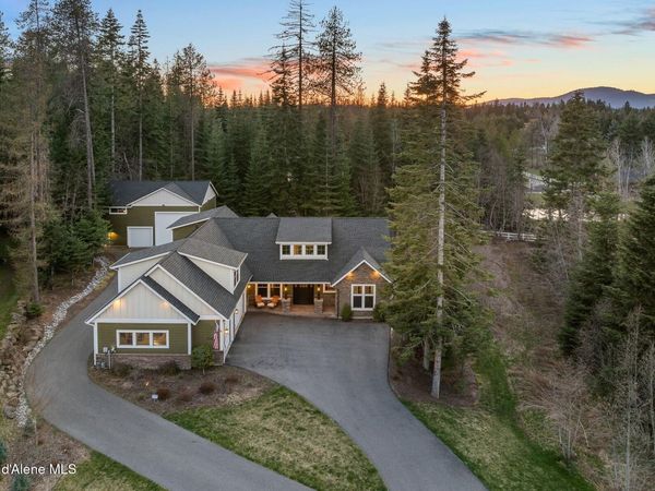 12155 N Pebble Creek Dr, Hayden, ID 83835