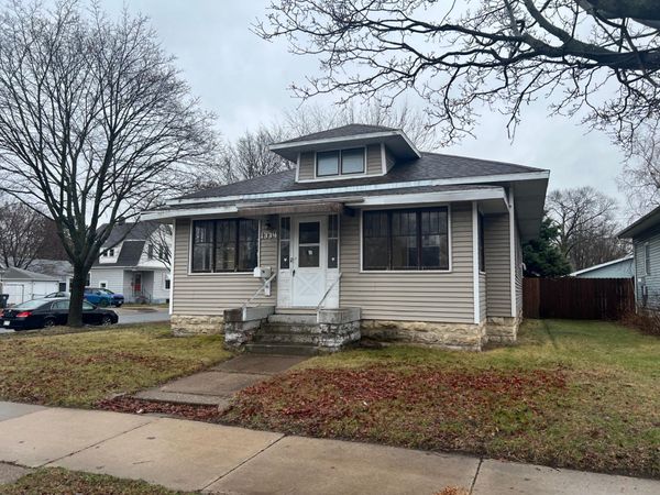 1334 Jackson Street, La Crosse, WI 54601