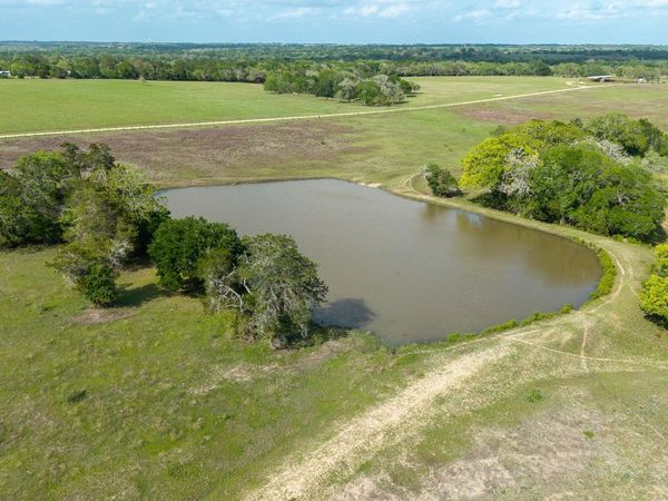 2745 Holub RD, Schulenburg, TX 78956