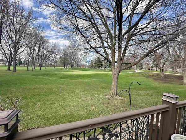 203 Emerald Meadows Drive , Arnolds Park, IA 51331