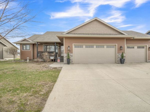 1121 38th Street , Spirit Lake, IA 51360