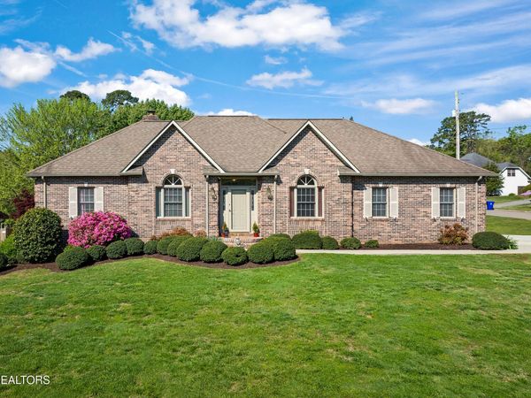 3201 Roanoke Circle, Knoxville, TN 37920
