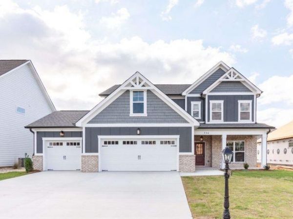 482 Winchester Drive, Rossville, GA 30741