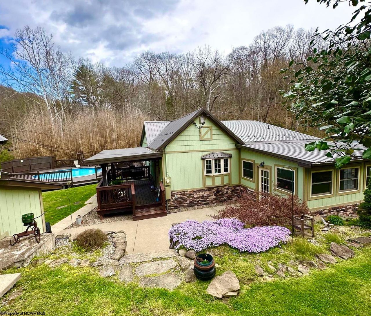 231 Catawba Road, Fairmont, WV 26554 Main Photo