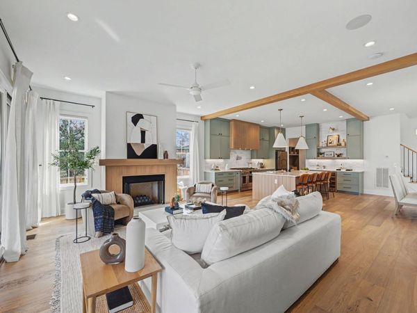 6412A Premier Dr, Nashville, TN 37209