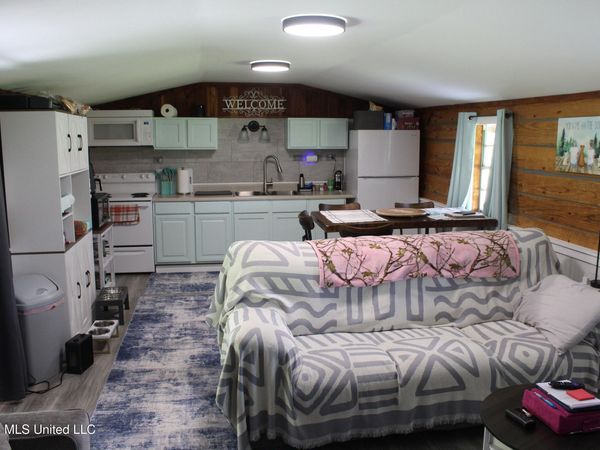 2121 SW Gene Road, Brookhaven, MS 39601