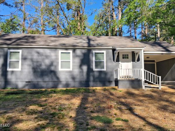 411 Willa Street, Batesville, MS 38606