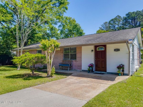 10612 Oak Street, Vancleave, MS 39565