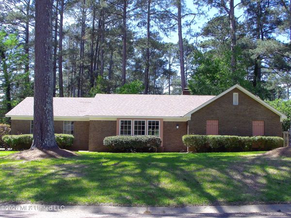 4649 Old Lake Road, Jackson, MS 39212