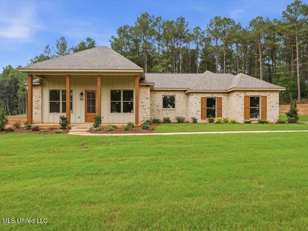 182 A D Mclendon Road, Mendenhall, MS 39114