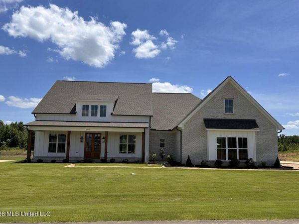 4233 Edison Drive, Nesbit, MS 38651
