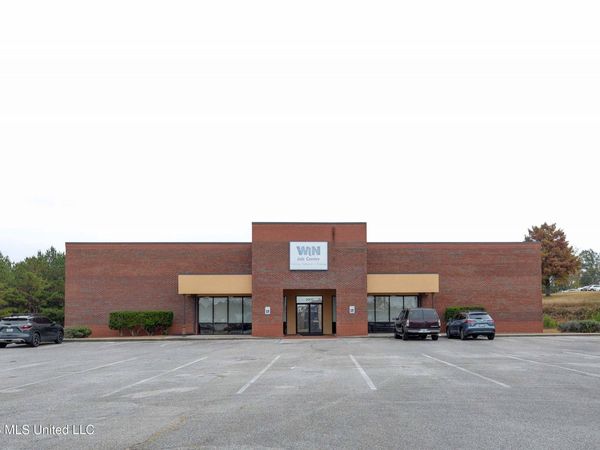 2000 N Highway 19 , Meridian, MS 39307