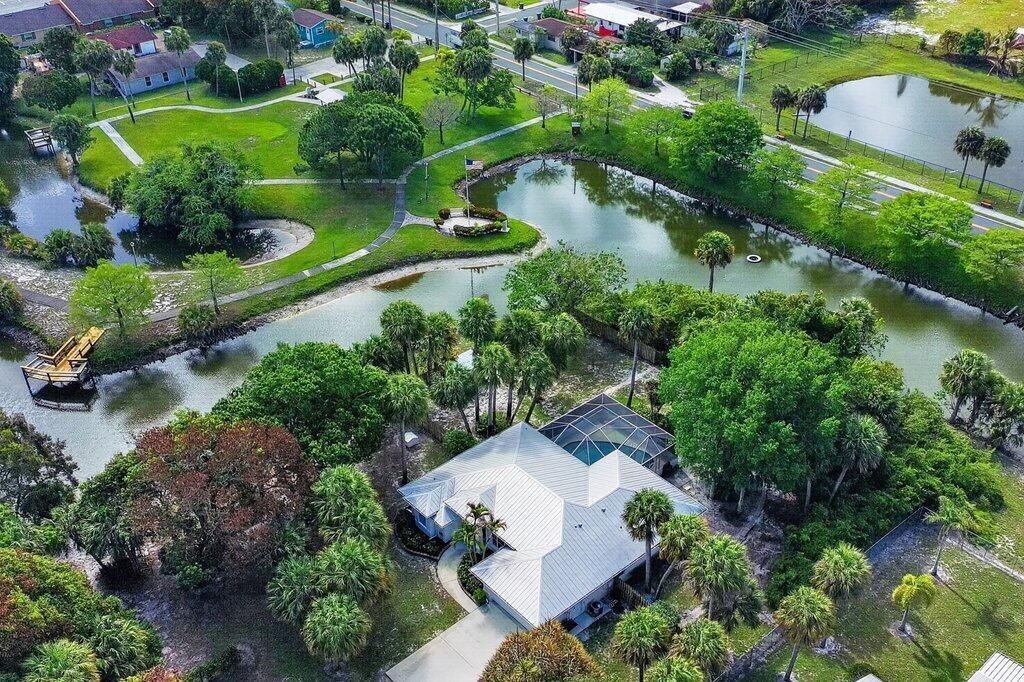 612 SE 6th Street, Stuart, FL 34994 Photo