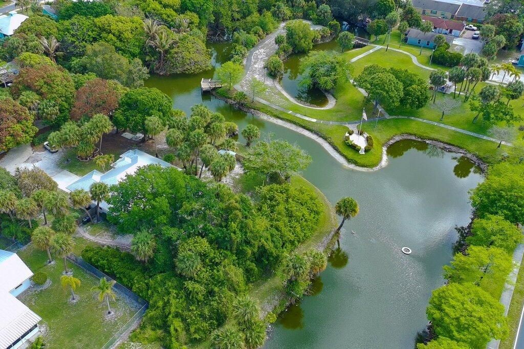 612 SE 6th Street, Stuart, FL 34994 Photo