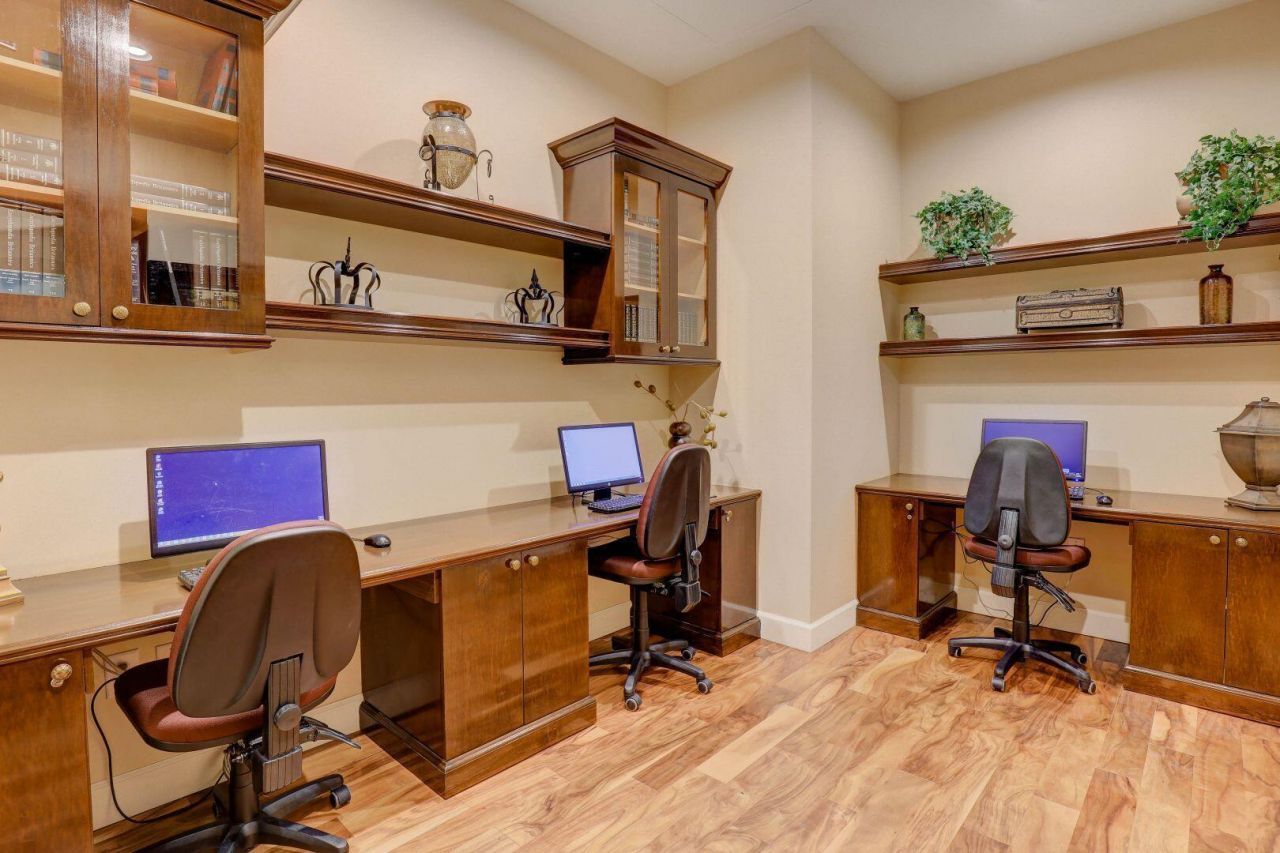 616 Clearwater Park Road, Unit 913, West Palm Beach, FL 33401 Photo