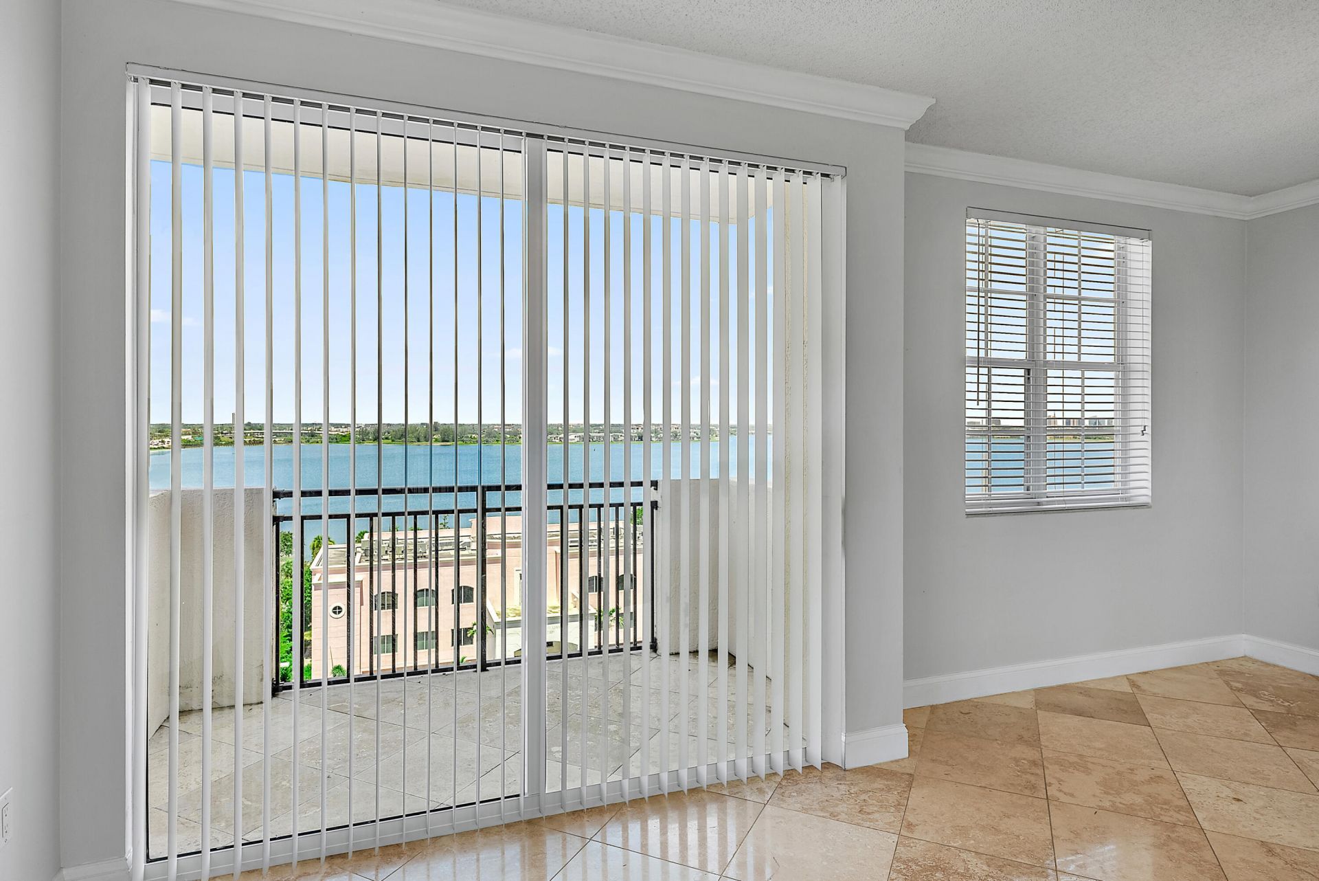 616 Clearwater Park Road, Unit 913, West Palm Beach, FL 33401 Photo