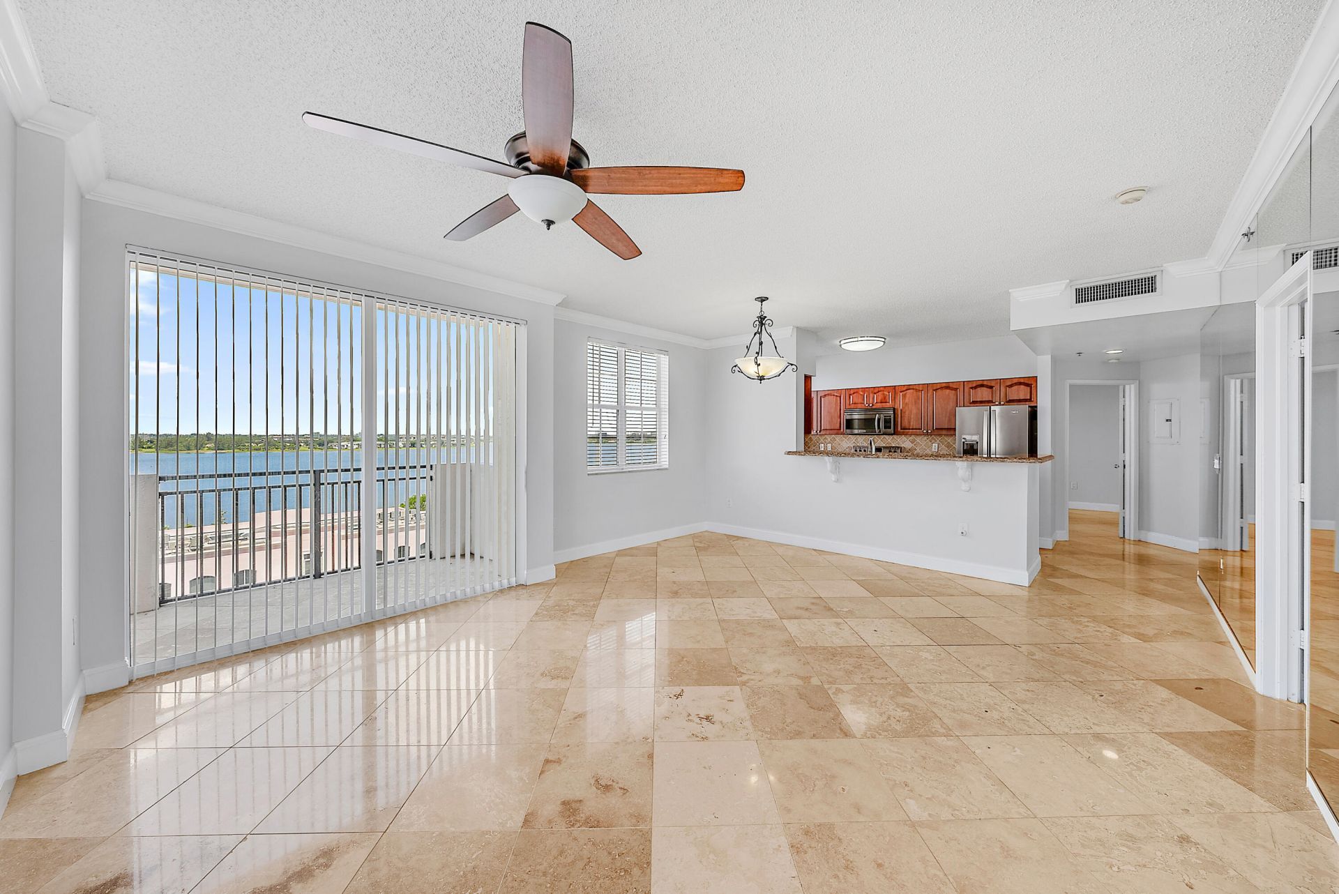 616 Clearwater Park Road, Unit 913, West Palm Beach, FL 33401 Photo