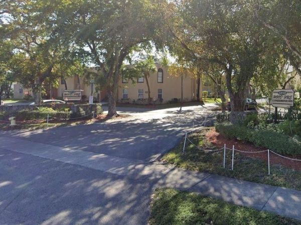 4221 NW 19th Street, Unit 285, Lauderhill, FL 33313