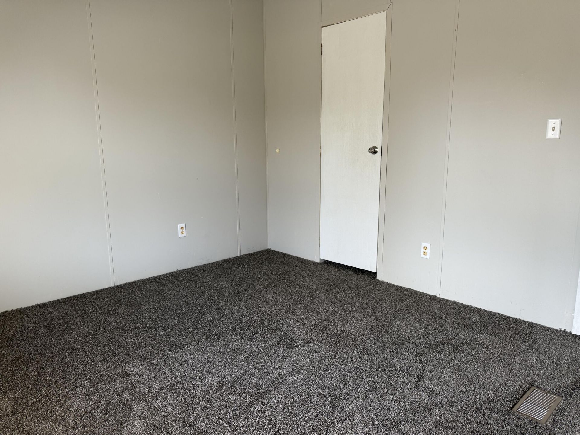 10685 Jefferies Highway Photo 12