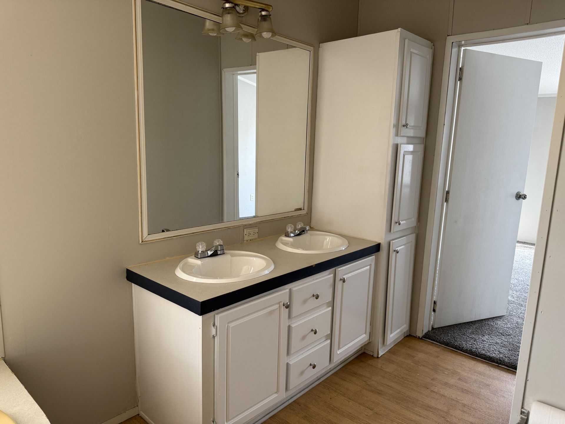 10685 Jefferies Highway Photo 8