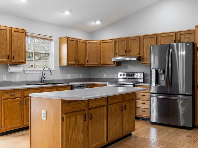 1664 Apple Valley Drive, Howard, OH 43028 Photo 13