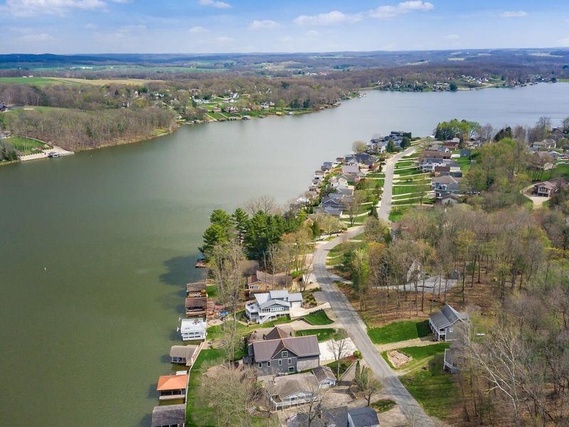 1664 Apple Valley Drive, Howard, OH 43028 Photo 4