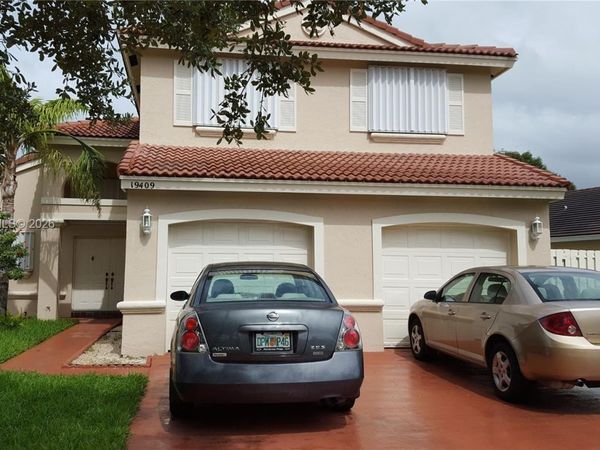 19409 NW 24th Pl , Pembroke Pines, FL 33029
