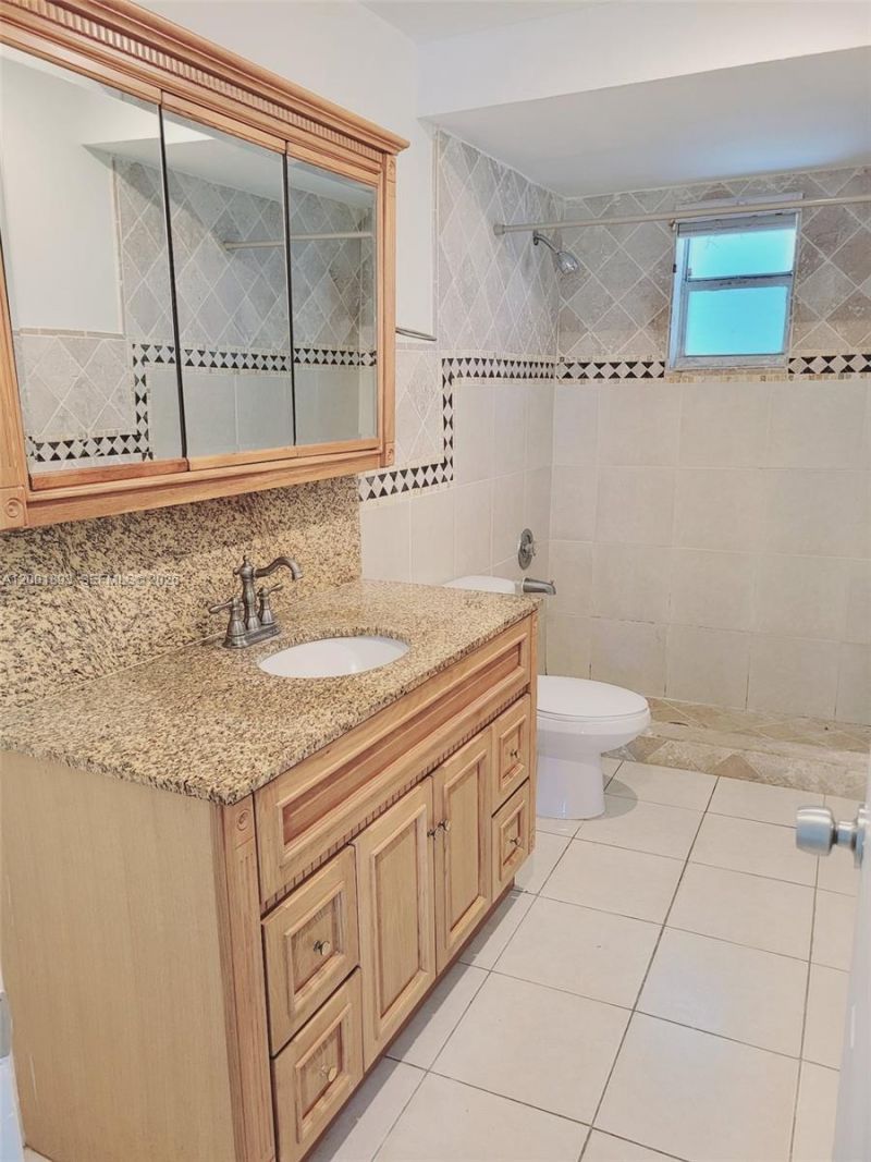 9375 Fontainebleau Blvd, Unit L107, Miami, FL 33172 Photo