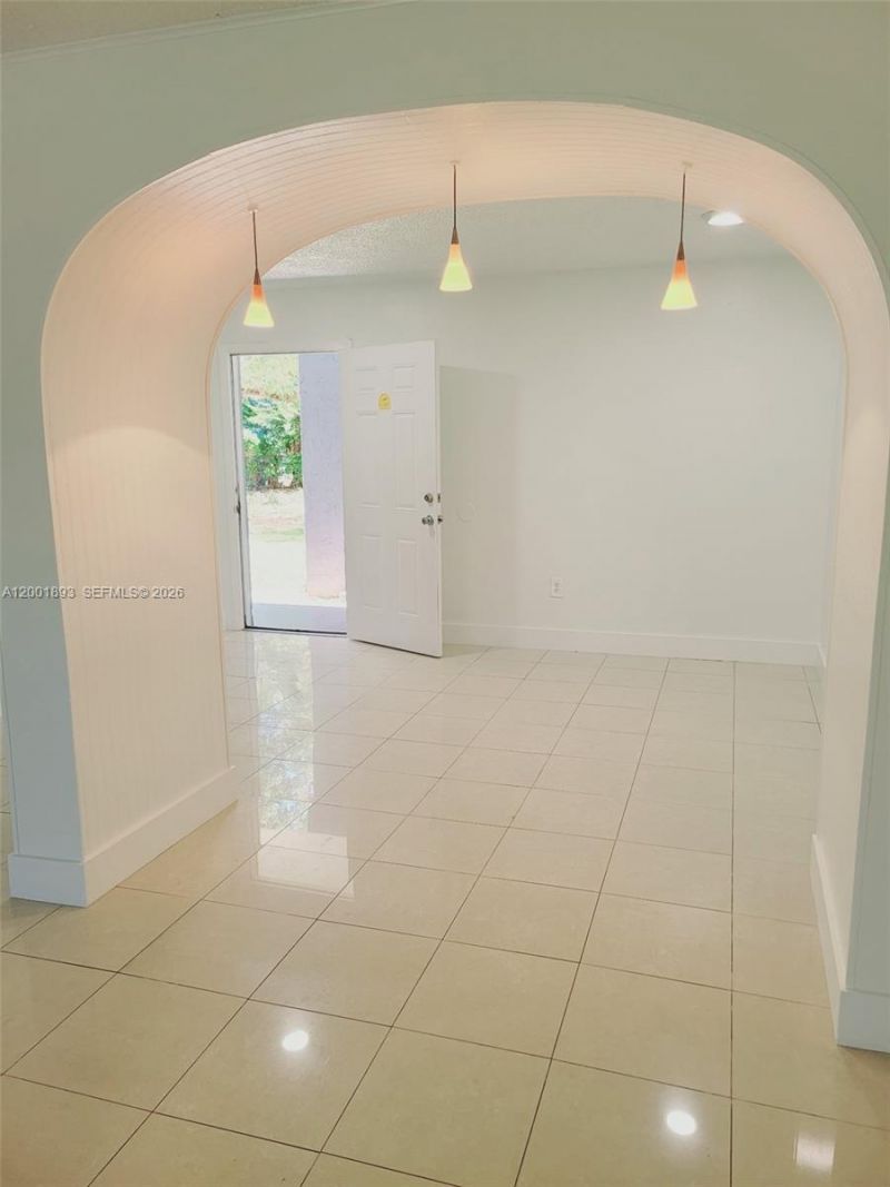 9375 Fontainebleau Blvd, Unit L107, Miami, FL 33172 Photo