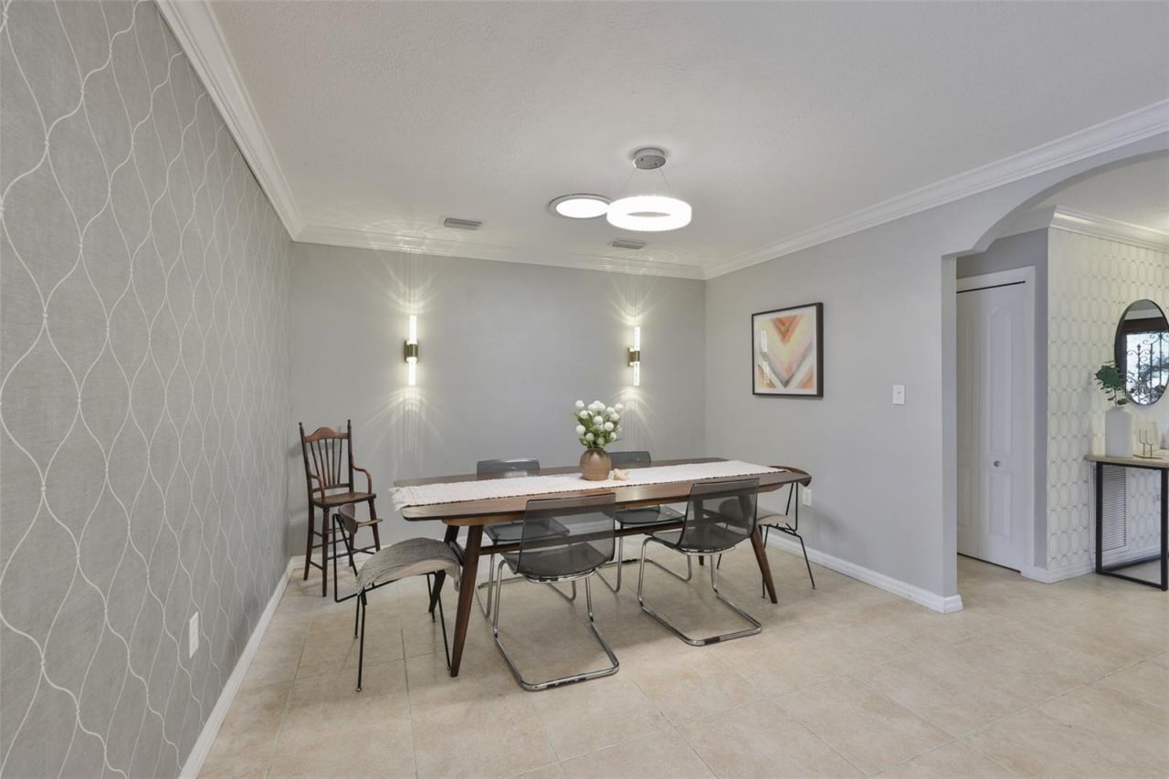 1311 Estatewood Drive, Brandon, FL 33510 Photo