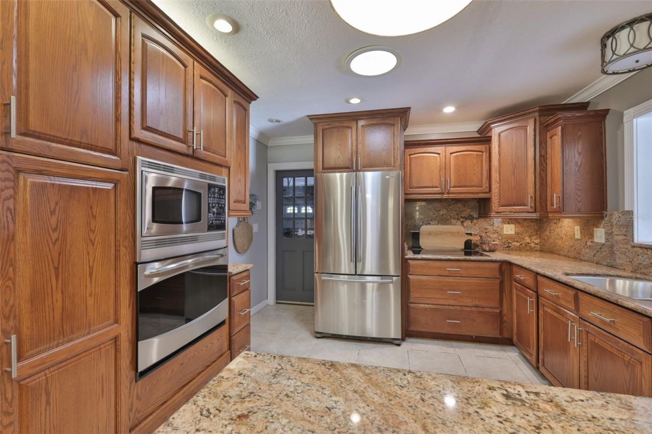 1311 Estatewood Drive, Brandon, FL 33510 Photo