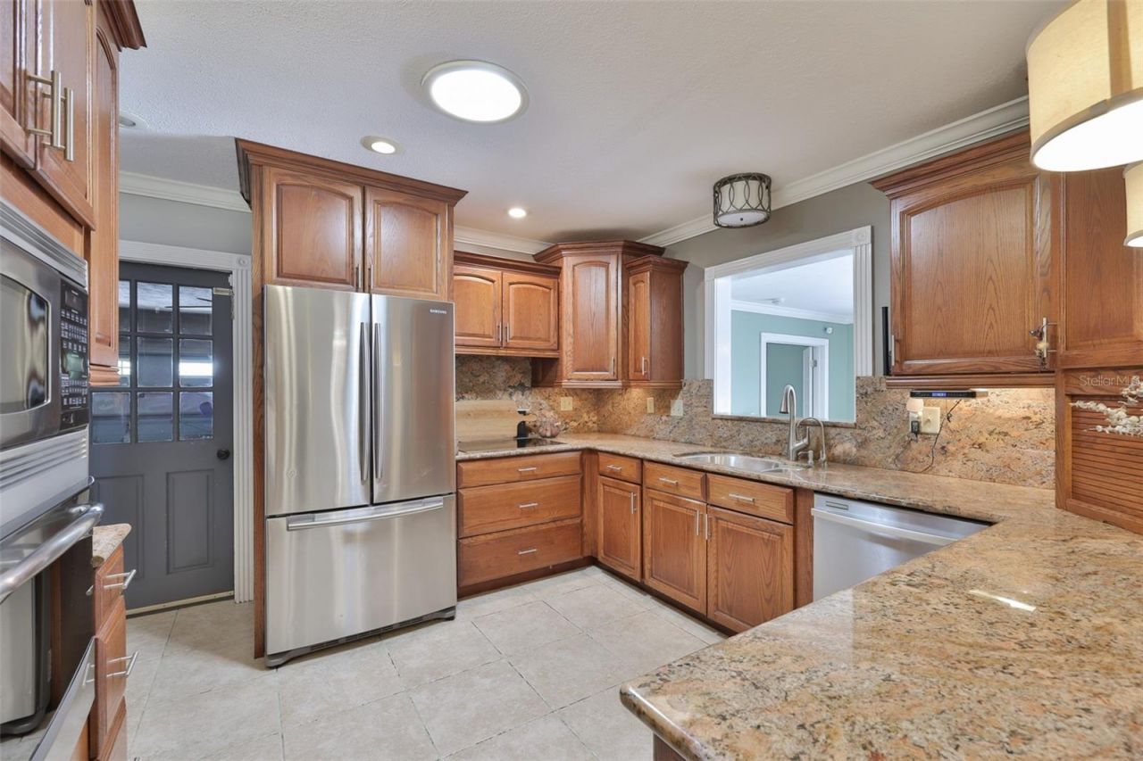 1311 Estatewood Drive, Brandon, FL 33510 Photo