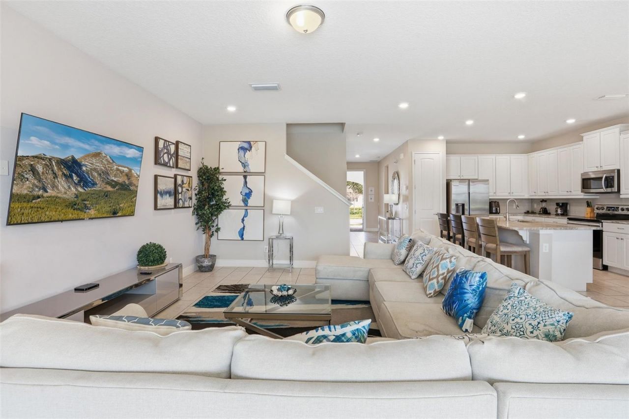 336 Auburn Avenue, Kissimmee, FL 34747 Photo