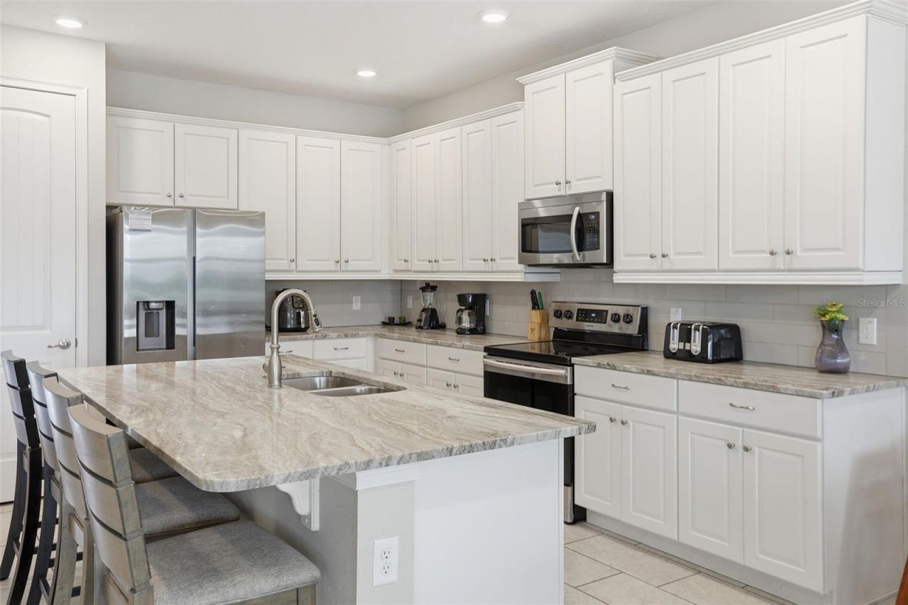 336 Auburn Avenue, Kissimmee, FL 34747 Photo