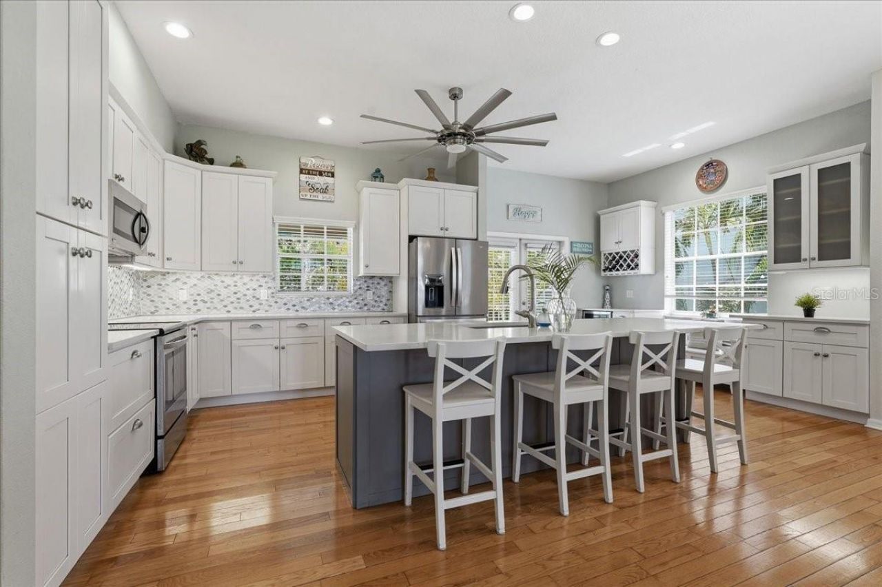 196 Shore Drive, Palm Harbor, FL 34683 Photo